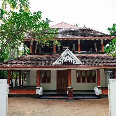 Mi Casa Tu Casa Homestay Kochi Exterior photo