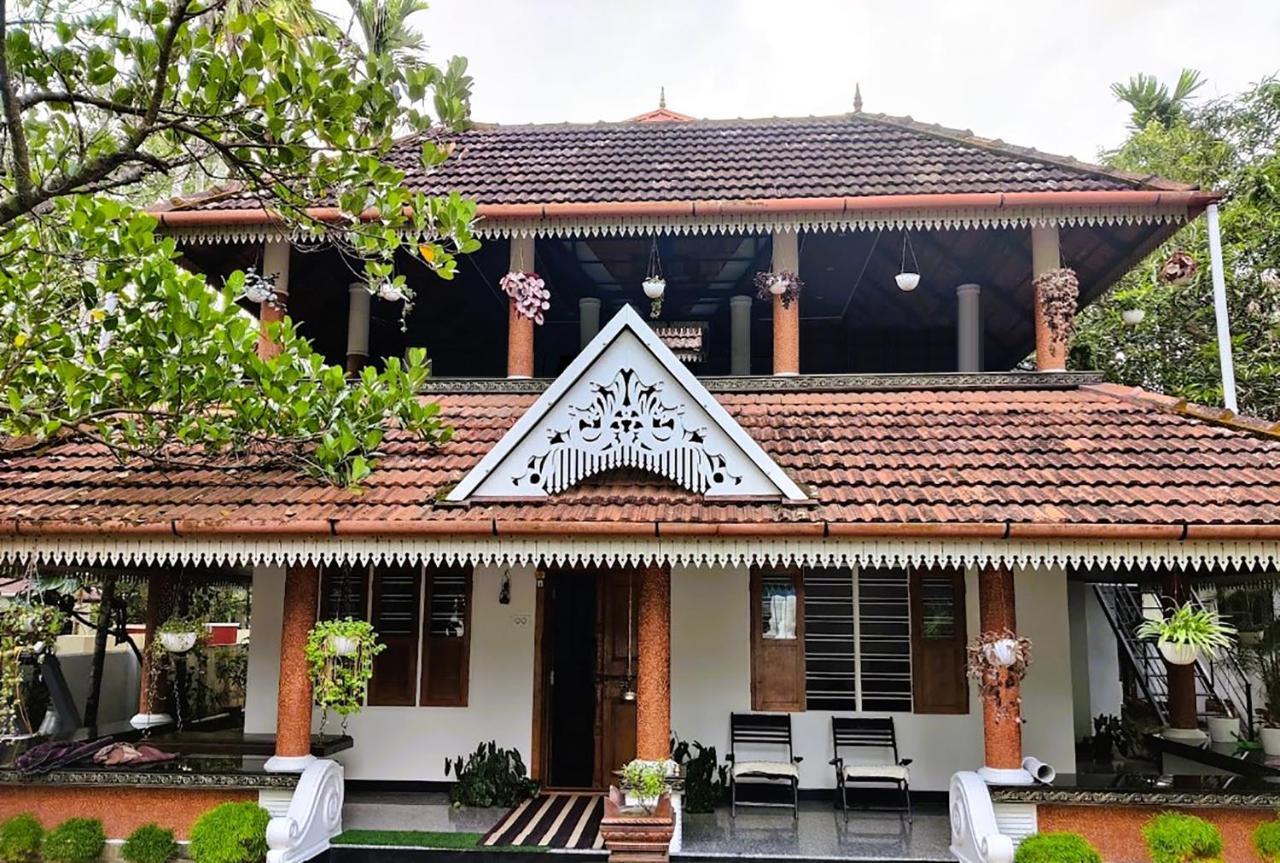 Mi Casa Tu Casa Homestay Kochi Exterior photo